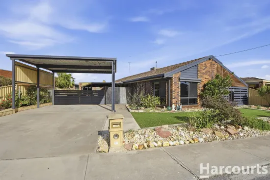 11 Wotonga Drive, Horsham, Vic 3400