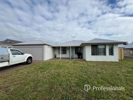 11 Wuraming Bend, Dalyellup, WA 6230