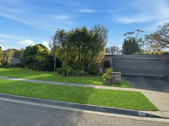 11 Yarrabin Drive, Mount Martha, Vic 3934