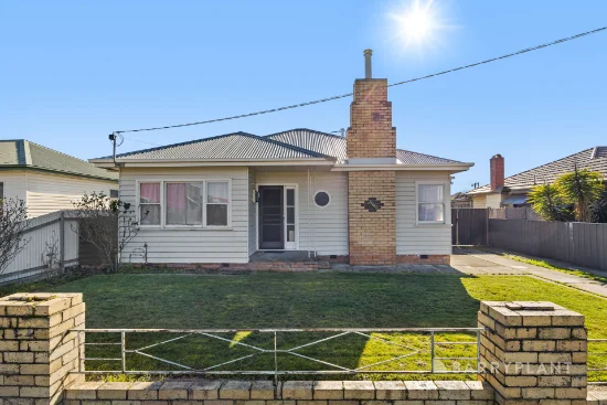 1104 Norman St, Wendouree, Vic 3355 - For Rent