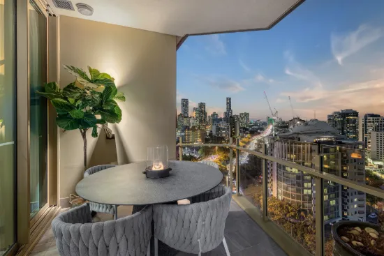 1108/25 Shafston Avenue, Kangaroo Point, Qld 4169-Image