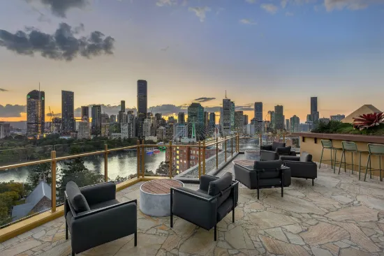 1108/25 Shafston Avenue, Kangaroo Point, Qld 4169-Image