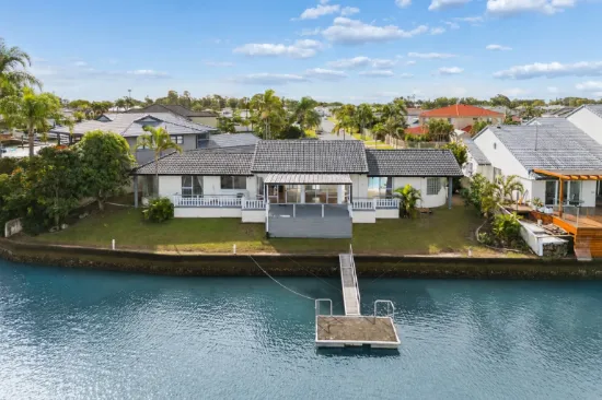 115 Pebble Beach Drive, Runaway Bay, Qld 4216