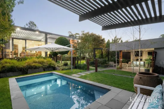 116 Thompson Crescent, Research, Vic 3095
