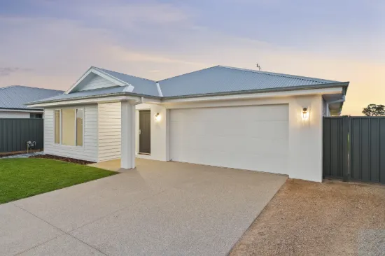 118 Bruton Street, Tocumwal, NSW 2714