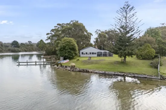 1196 Greens Beach Road, Kelso, Tas 7270