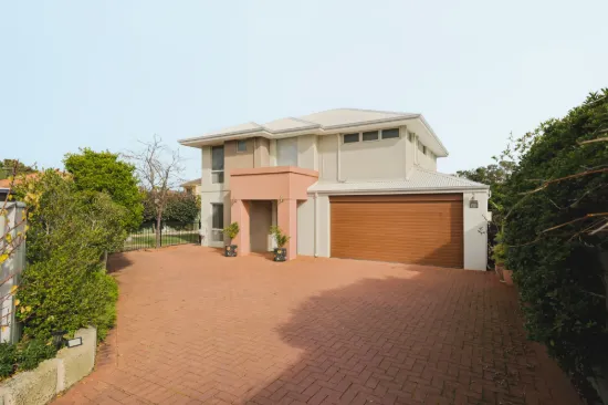 11A Kemmish Crescent, Melville, WA 6156
