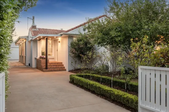 11B Curzon Street, Mount Lofty, Qld 4350