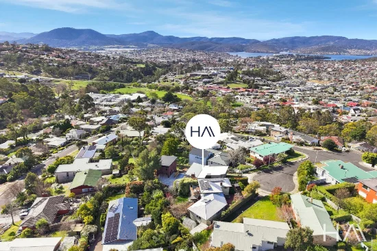 1&2/29 Athleen Avenue, Lenah Valley, Tas 7008