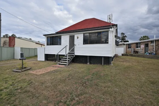 12 Alice Street, Warwick, Qld 4370