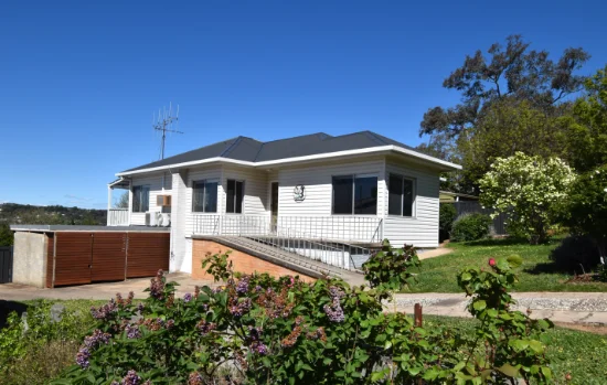 12 Amaroo Place, Yass, NSW 2582