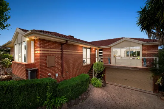 12 Appleberry Place, South Morang, Vic 3752