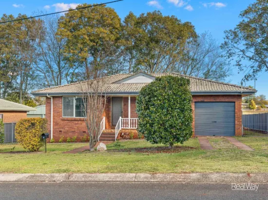 12 Bagot Street, Centenary Heights, Qld 4350