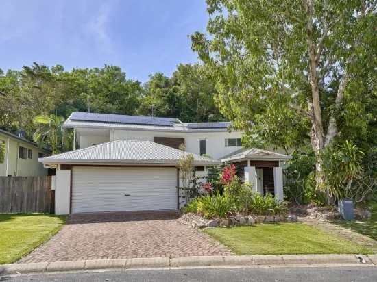 12 Barrier Close, Clifton Beach, Qld 4879