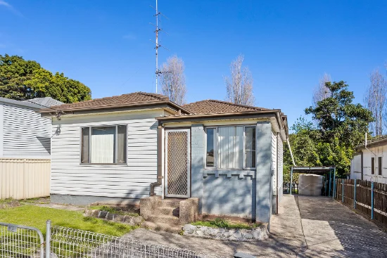 12 Barry Street, Cringila, NSW 2502