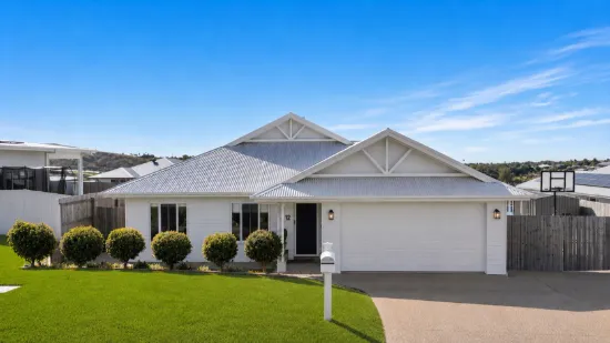 12 Beach House Drive, Lammermoor, Qld 4703