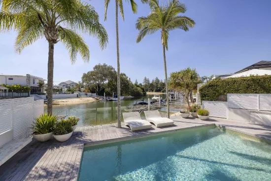 12 Beverley Crescent, Broadbeach Waters, Qld 4218