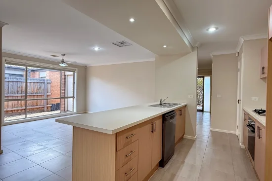 12 Bloomfield Place, Truganina, Vic 3029