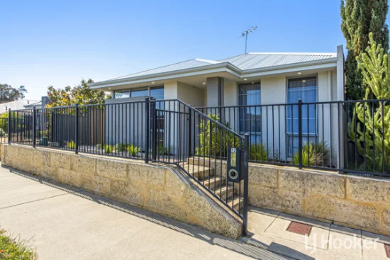 12 Bradley Street, Lakelands, WA 6180