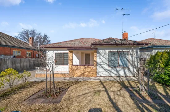 12 Bruce Street, Queanbeyan, NSW 2620