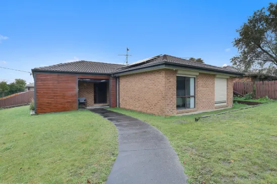 12 Canterbury Way, Churchill, Vic 3842