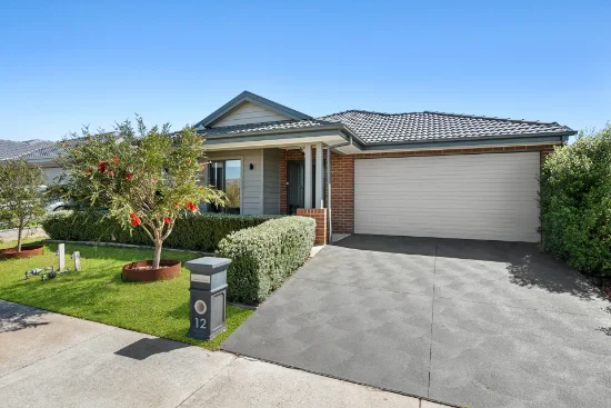12 Cardamon Street, Armstrong Creek, Vic 3217 - For Rent