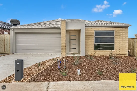 12 Cecil Road, Tarneit, Vic 3029 - For Rent