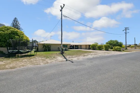 12 Cockram Street, Lancelin, WA 6044