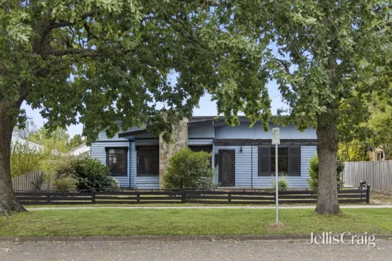 12 Collier Street, Woodend, Vic 3442