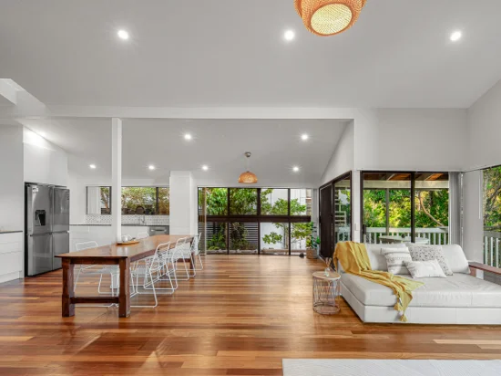 12 Dellamara Street, Chapel Hill, Qld 4069