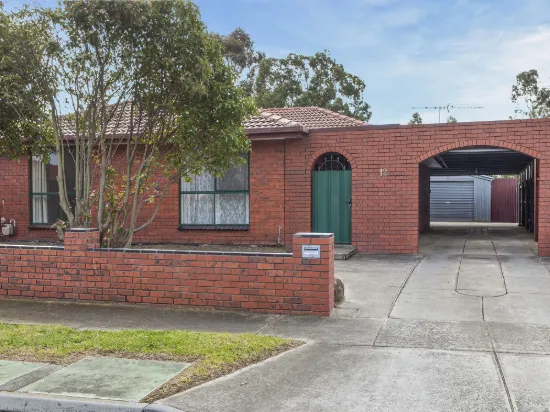 12 Diamond Avenue, Albanvale, Vic 3021