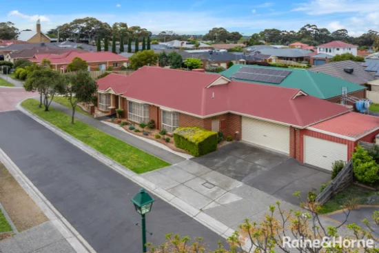 12 Duncraig Grove, Sunbury, Vic 3429