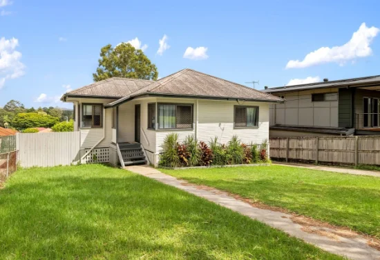 12 Dundonald Street, Everton Park, Qld 4053