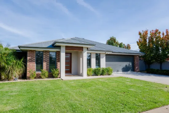 12 Garreffa Parade, Euston, NSW 2737