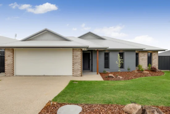 12 Gollan Circuit, Kearneys Spring, Qld 4350