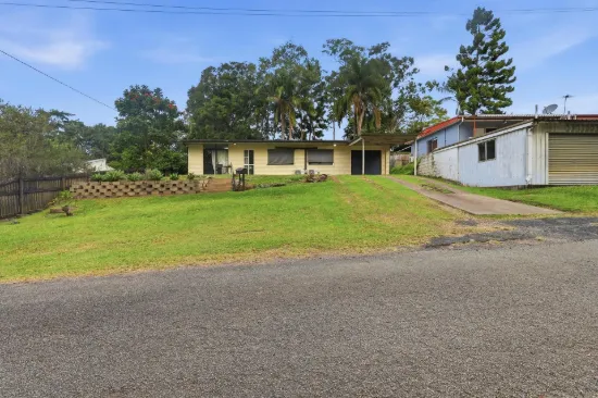 12 Goonyella Avenue, Sarina, Qld 4737