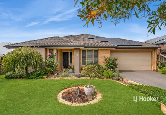 12 Grange Drive, Broadford, Vic 3658