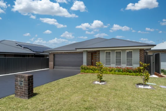 12 Haywood Dr, Orange, NSW 2800