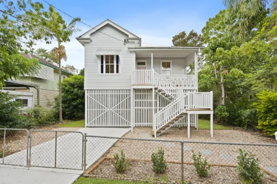 12 Hefferan Street, Fairfield, Qld 4103