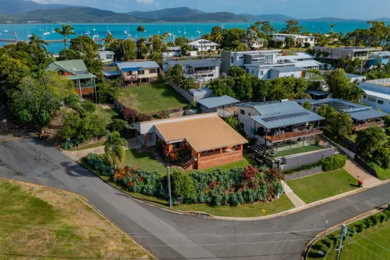 12 Hillcrest Avenue, Airlie Beach, Qld 4802