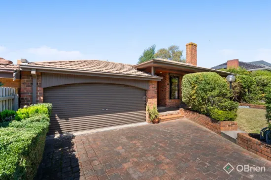 12 Howell Drive, Berwick, Vic 3806