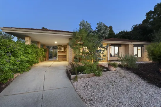 12 Hunnicutt Close, Yangebup, WA 6164