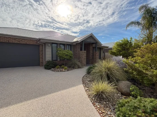 12 Kerang Avenue, Kialla, Vic 3631