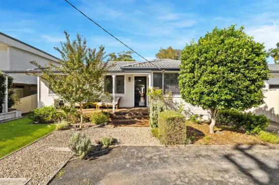 12 Kurraba Parade, Berkeley Vale, NSW 2261