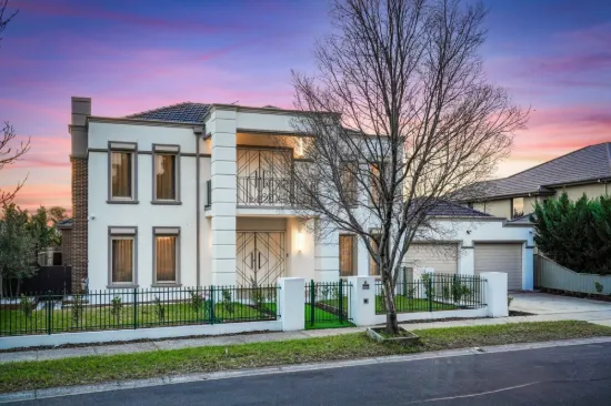 12 Lauriston Quay, Caroline Springs, Vic 3023