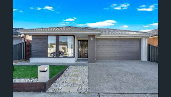 12  Lobb Street, Kalkallo, Vic 3064