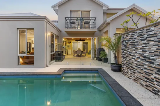 12 MADEIRA TURN, Hillarys, WA 6025