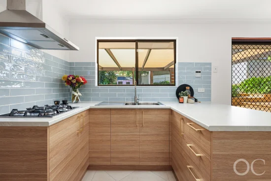 12 Manunda Way, Hallett Cove, SA 5158