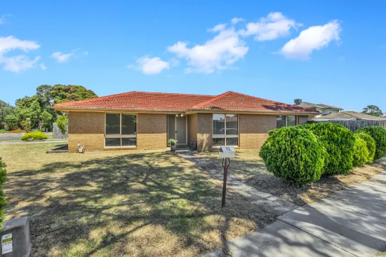 12 Maple Street, Seaford, Vic 3198 - For Rent