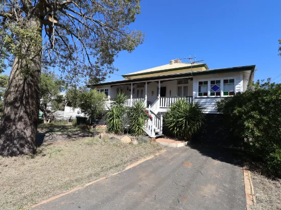 12 Mayne Street, Roma, Qld 4455